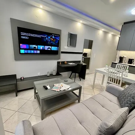 Zotos Luxury & شقة